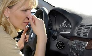 4 cách khử mùi trên xe ô tô mới hiệu quả